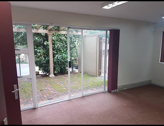 110M² OFFICE TO LET IN WESTVILLE